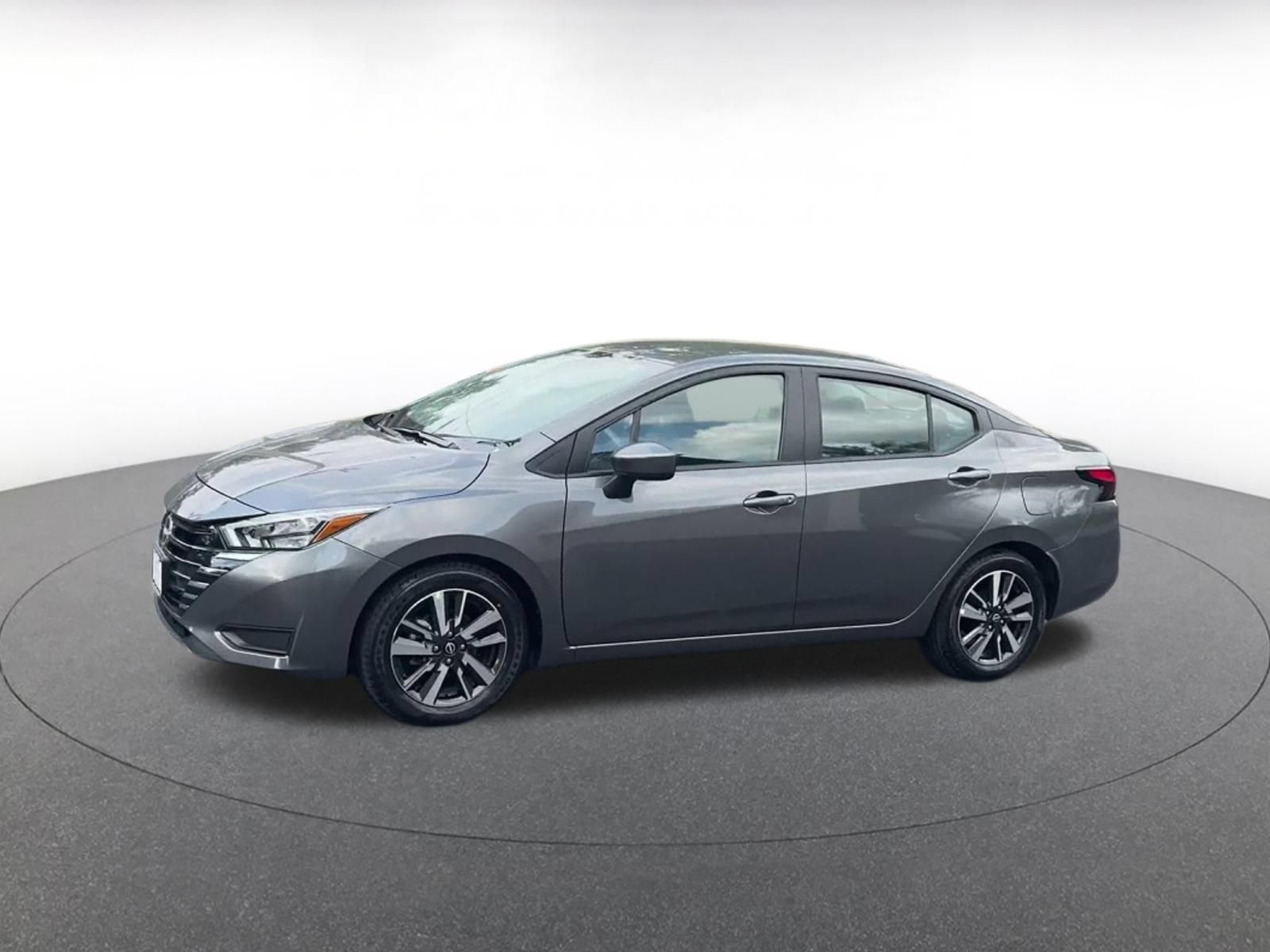 Used 2025 Nissan Versa SV FWD image 7