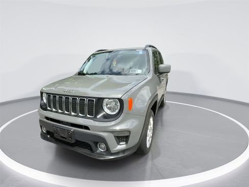 Used 2021 Jeep Renegade Latitude w/ Sun & Sound Group AWD/4WD image 2