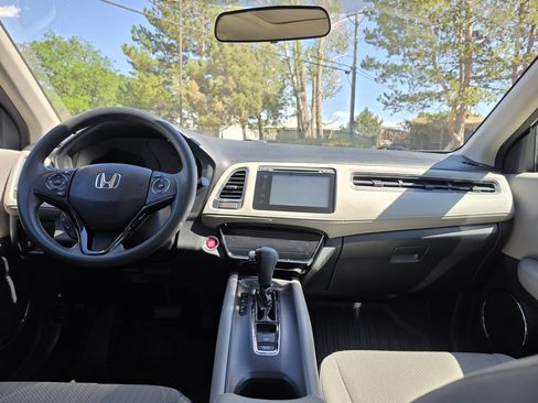 Used 2016 Honda HR-V EX image 23