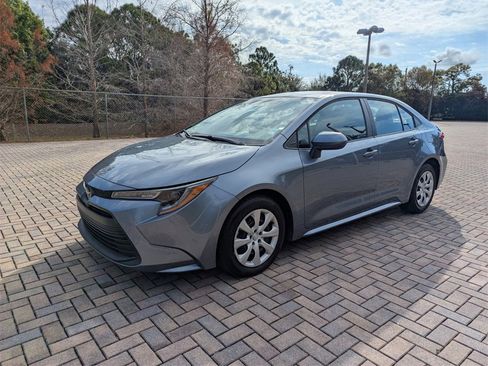 Certified 2024 Toyota Corolla LE image 3