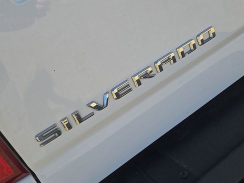 Used 2024 Chevrolet Silverado 2500 LT image 12