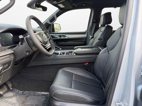 New 2026 Jeep Grand Wagoneer L Limited AWD/4WD image 9