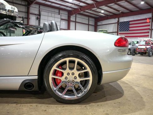 Used 2004 Dodge Viper SRT-10 image 5