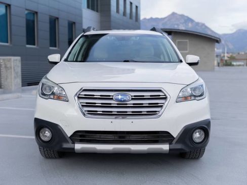 Used 2017 Subaru Outback 3.6R Limited image 2