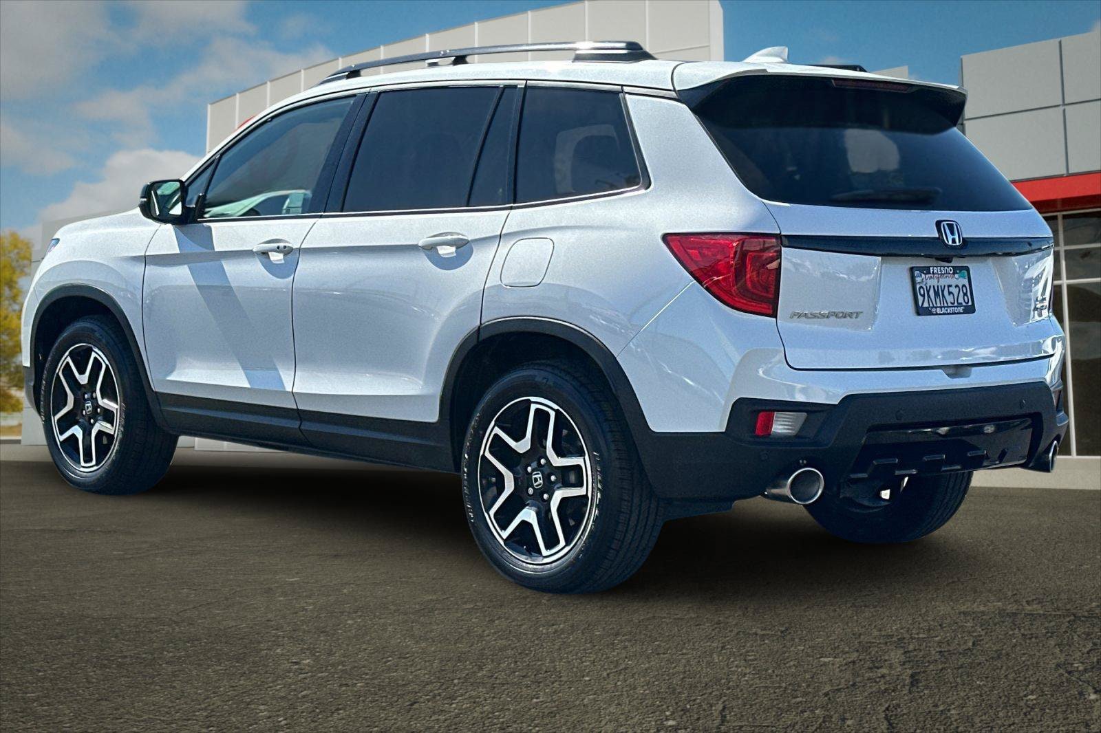 Used 2023 Honda Passport Elite image 5