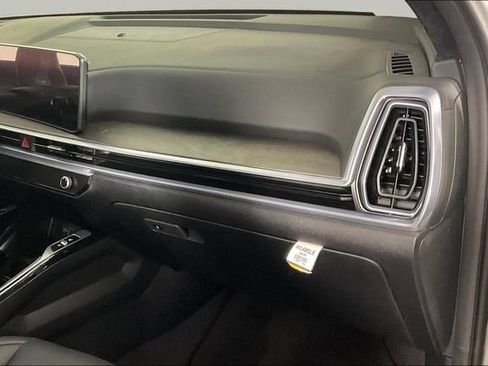 Certified 2026 Kia Sorento SX Prestige AWD/4WD image 25