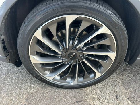 Used 2020 Lincoln Aviator Reserve w/ Equipment Group 202A AWD/4WD image 11