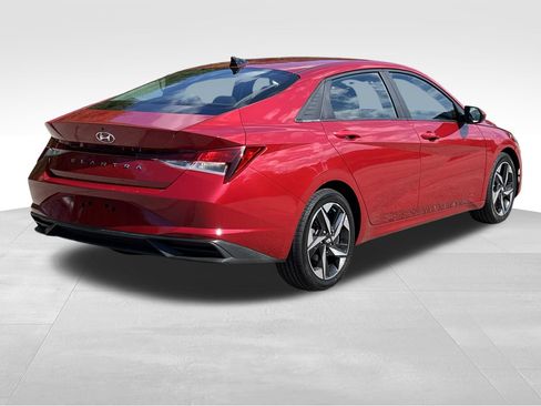 Used 2023 Hyundai Elantra SEL w/ Convenience Package FWD image 7