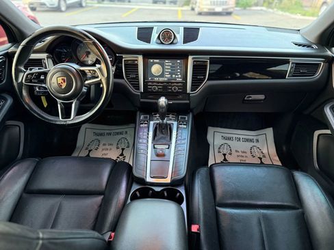Used 2016 Porsche Macan S image 22