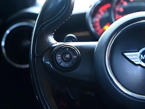 Used 2018 MINI Cooper S image 31