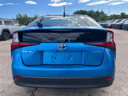 Used 2021 Toyota Prius LE FWD image 5