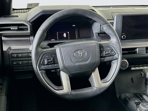 Used 2025 Toyota 4Runner SR5 image 18