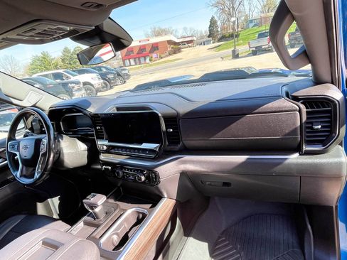 Used 2022 Chevrolet Silverado 1500 LT Trail Boss w/ LT Trail Boss Premium Package image 10