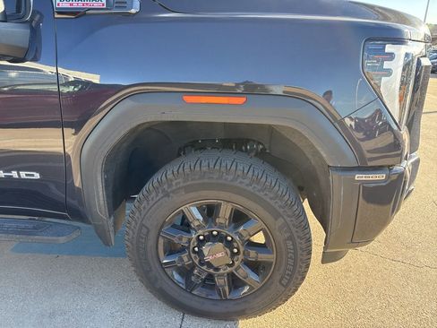 Used 2024 GMC Sierra 2500 AT4 w/ Max Trailering Package image 4