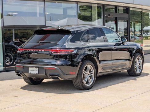 Used 2025 Porsche Macan image 9