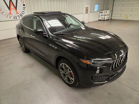 Used 2017 Maserati Levante AWD/4WD image 14