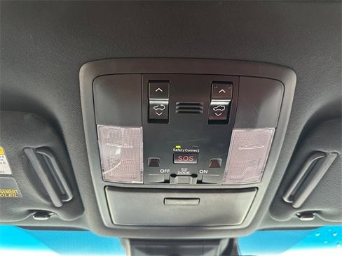 Used 2021 Lexus GX 460 Premium image 19