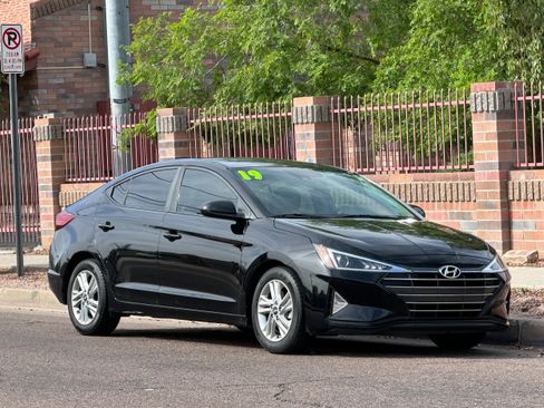 Used 2019 Hyundai Elantra SEL FWD image 8