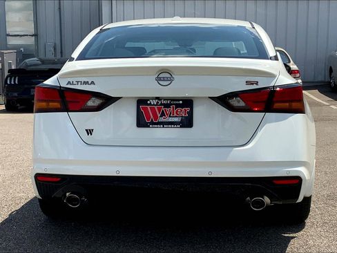 New 2025 Nissan Altima 2.5 SR w/ SR Premium Package image 4