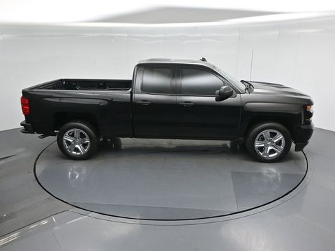 Used 2018 Chevrolet Silverado 1500 Custom w/ Custom Value Package image 33