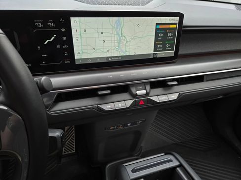 Certified 2024 Kia EV9 GT-Line AWD/4WD image 28