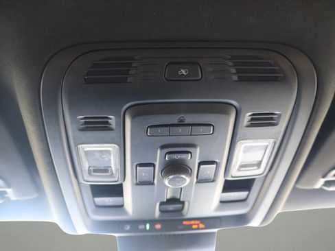 Used 2023 GMC Yukon Denali Ultimate AWD/4WD image 31