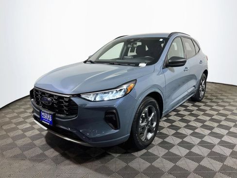 Used 2024 Ford Escape ST-Line AWD/4WD image 3