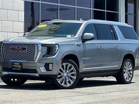 Certified 2023 GMC Yukon XL Denali w/ Max Trailering Package AWD/4WD image 8