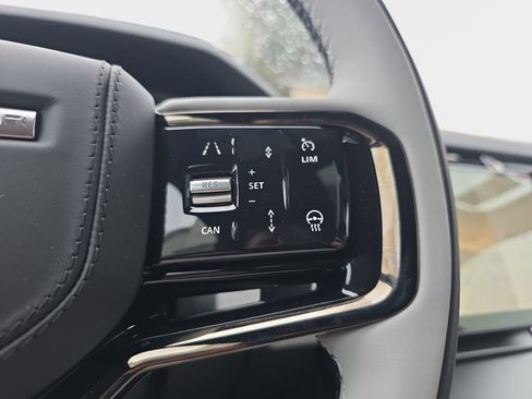 New 2026 Land Rover Range Rover Velar S image 19