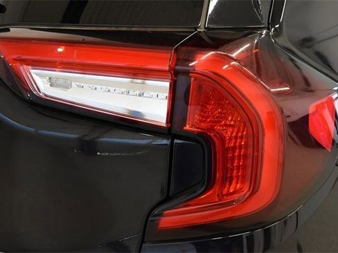Used 2024 GMC Terrain SLT image 12