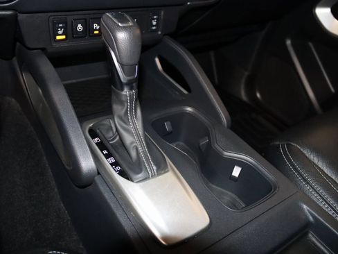 Used 2022 Nissan Frontier SV image 41