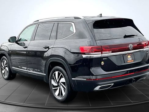Used 2025 Volkswagen Atlas SEL image 4