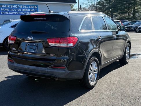 Used 2016 Kia Sorento FWD image 11