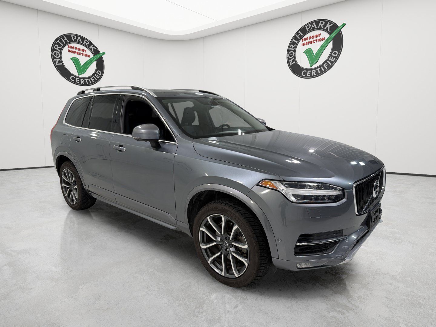 Used 2018 Volvo XC90 T5 Momentum w/ Convenience Package AWD/4WD image 7