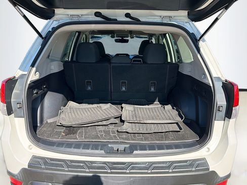 Used 2020 Subaru Forester Premium image 12