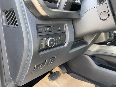 Used 2023 Ford F350 Lariat w/ Lariat Ultimate Package AWD/4WD image 11