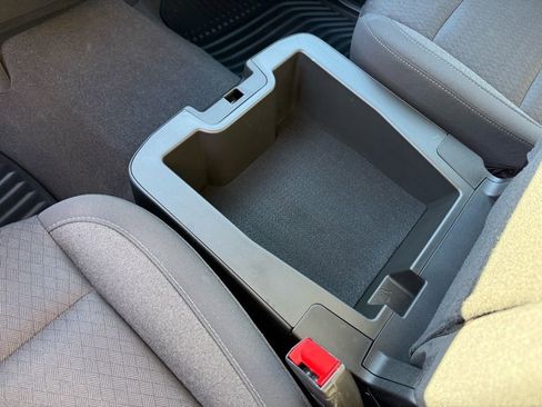 Used 2022 Chevrolet Silverado 1500 LT image 27