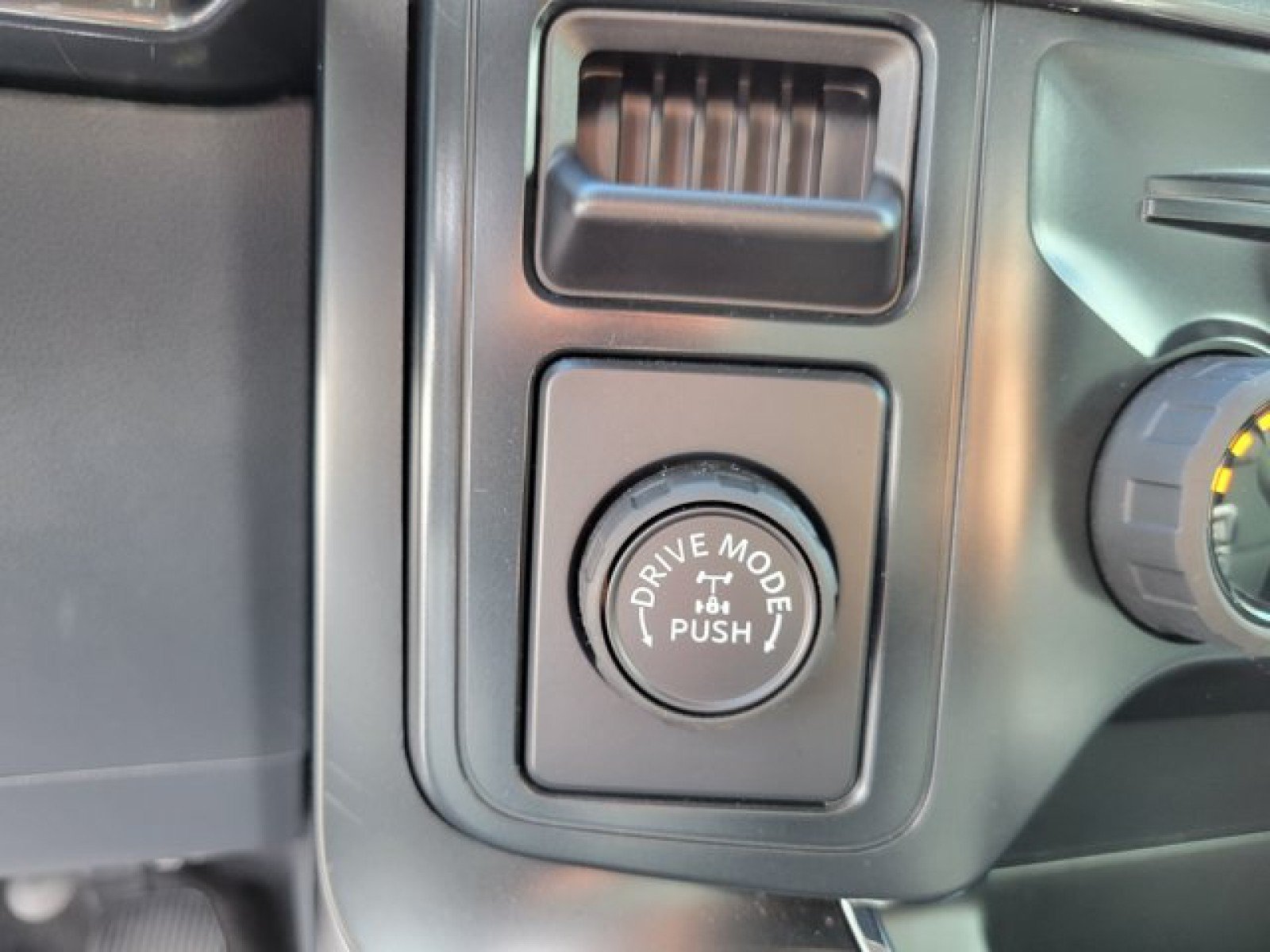 Used 2025 Ford F150 STX w/ Equipment Group 200A RWD image 23
