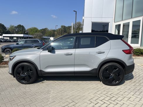 New 2026 Volvo XC40 B5 Ultra w/ Protection Package Premier AWD/4WD image 2