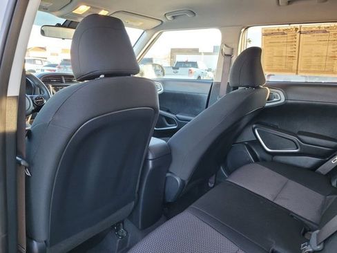 Used 2024 Kia Soul LX w/ Option Group 015 image 16