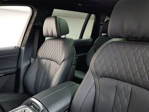 New 2026 BMW X7 M60i image 28