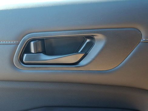 New 2025 Nissan Pathfinder SV image 16