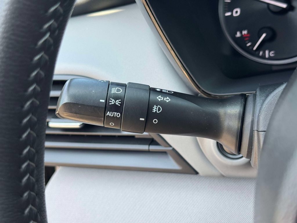 Used 2024 Subaru Legacy Premium AWD/4WD image 21