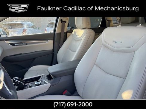 Used 2022 Cadillac XT5 Premium Luxury image 17