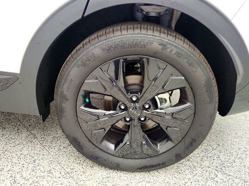 Used 2025 Kia Sportage X-Line w/ Premium Package image 9