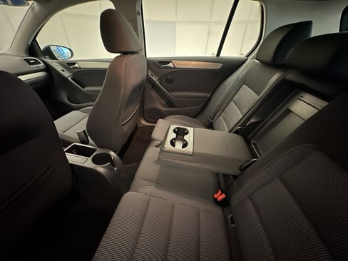 Used 2012 Volkswagen Golf 4-Door image 21