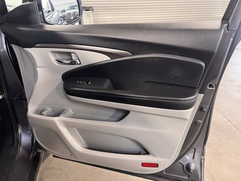Used 2018 Honda Pilot EX-L image 12