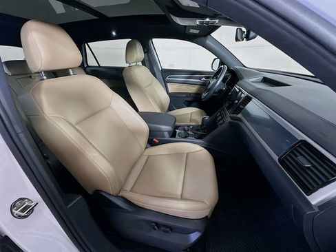 Used 2020 Volkswagen Atlas Cross Sport SEL R-Line image 28