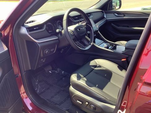 New 2025 Jeep Grand Cherokee Limited w/ Trailer Tow Package image 7