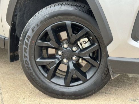 Used 2025 Toyota RAV4 LE FWD image 28